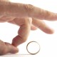 هفت راهکار برای بازیابی اعتماد به نفس پس از طلاق